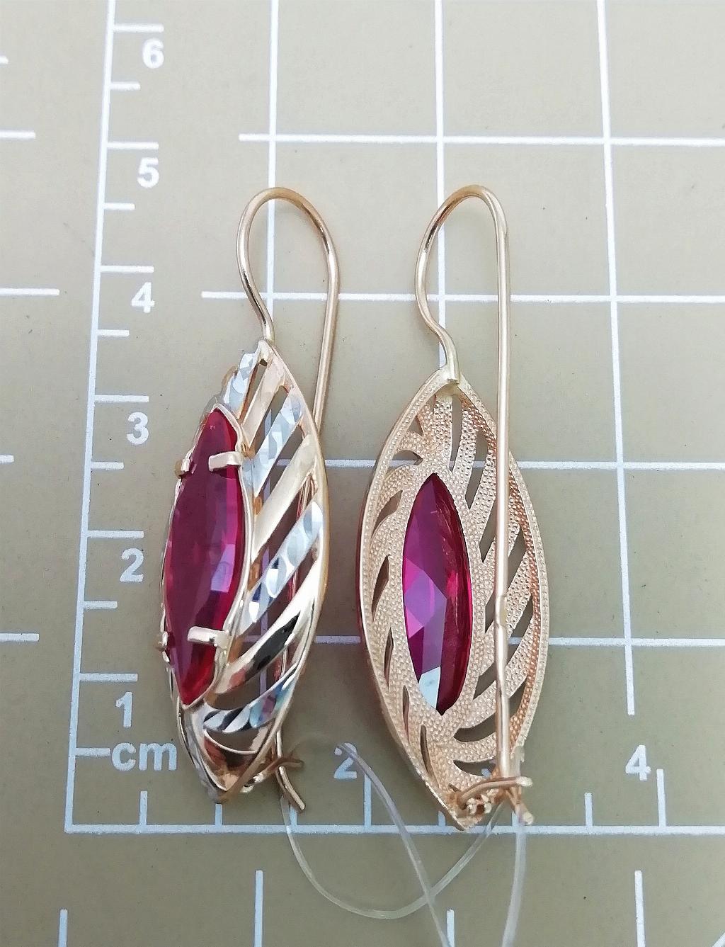 Золотые серьги, вставка фианит