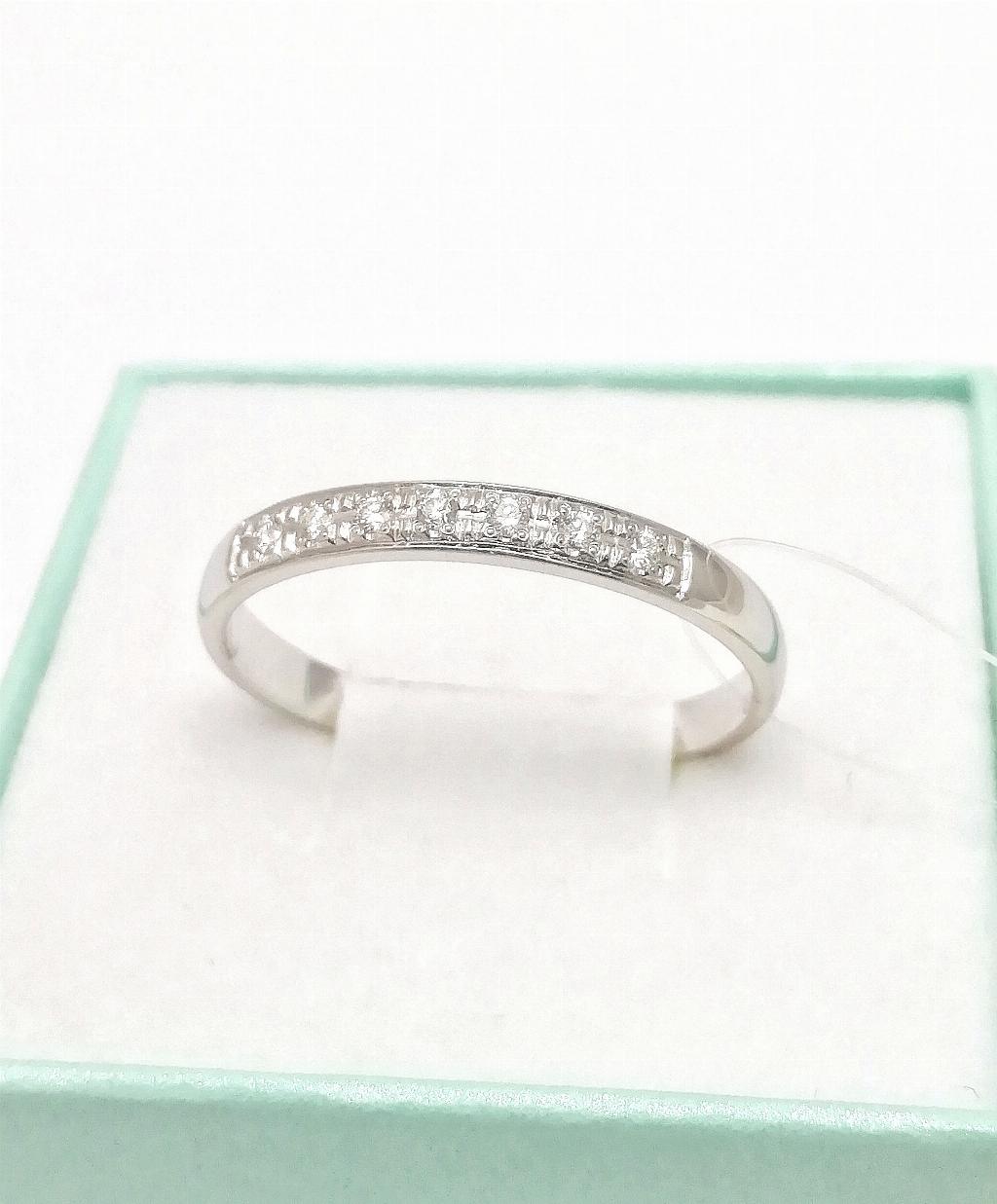 Золотое кольцо, вставка бриллиант