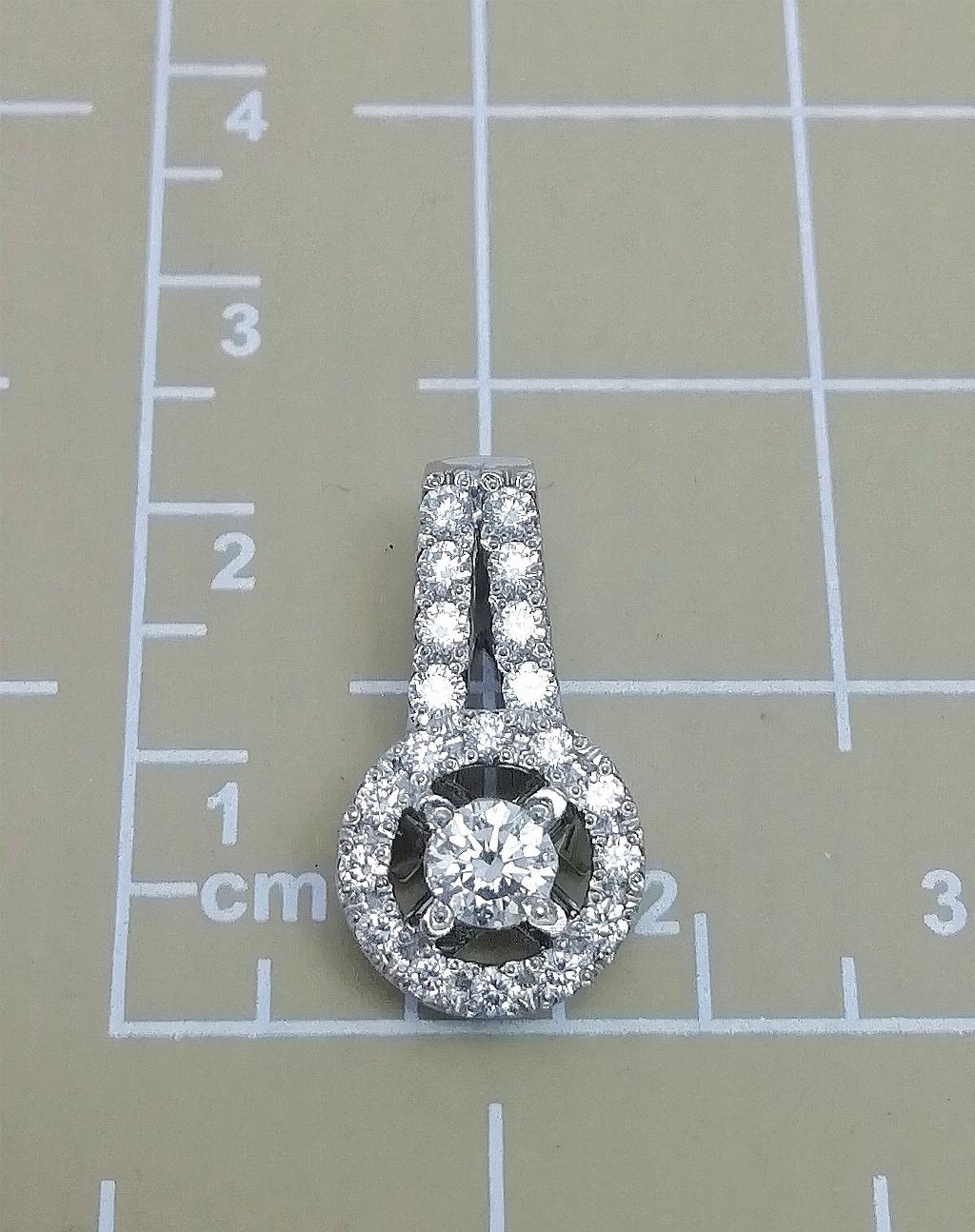 Золотая подвеска, вставка бриллиант