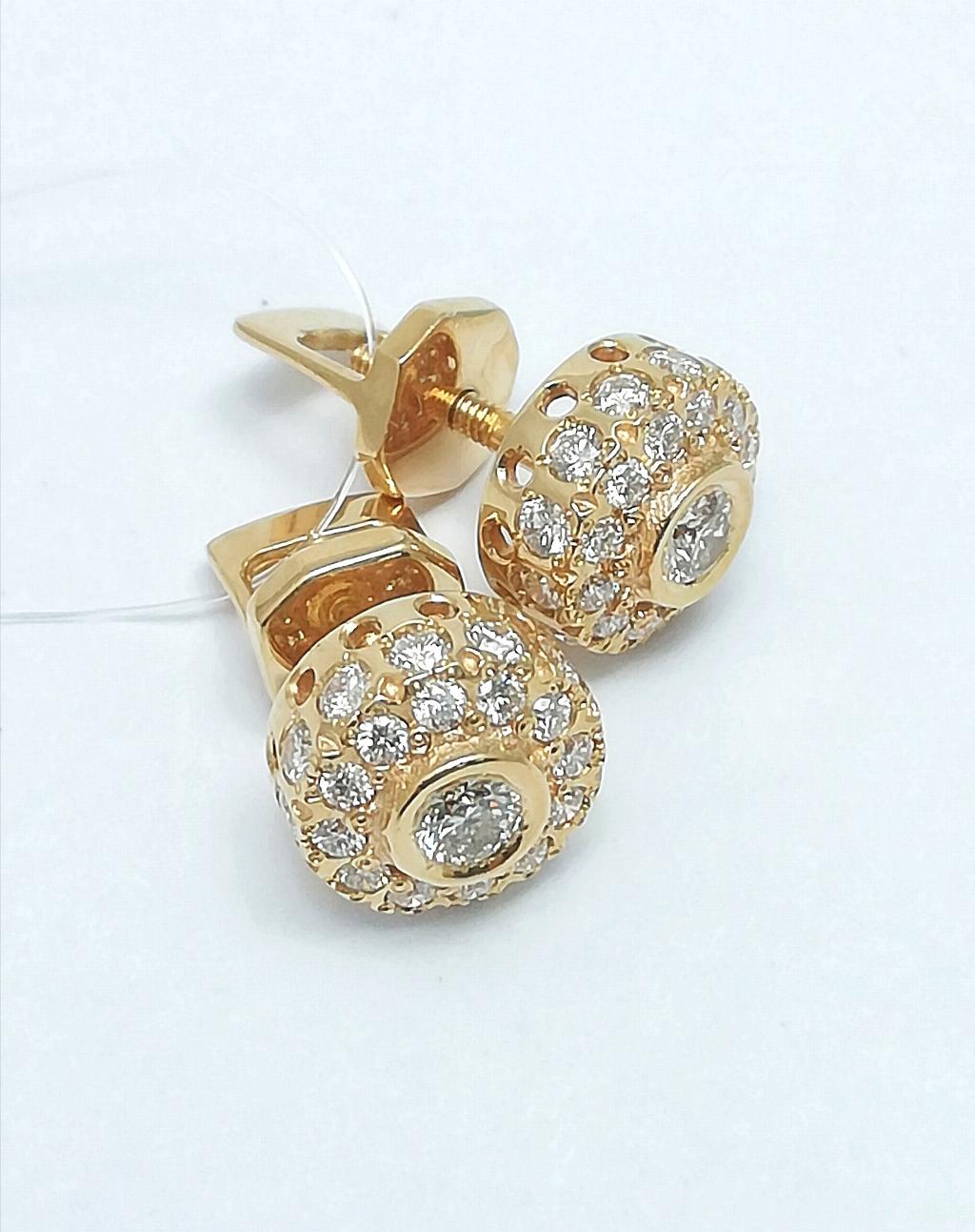 Золотые серьги пусеты, вставка бриллиант