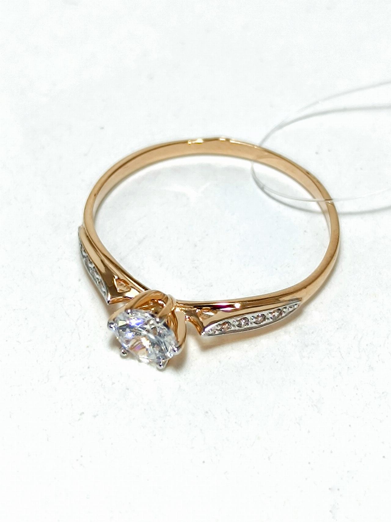 Золотое кольцо женское, вставка фианит