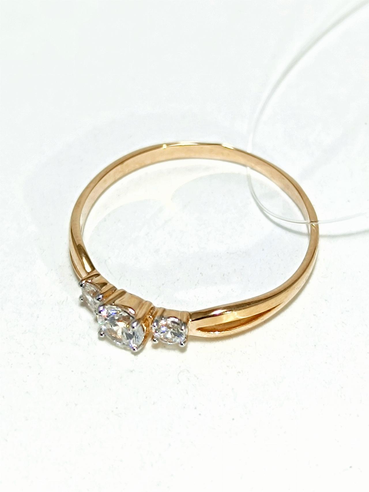 Золотое кольцо женское, вставка фианит