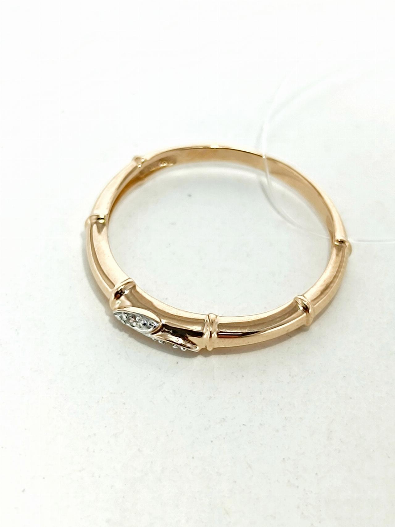 Золотое кольцо женское, вставка фианит