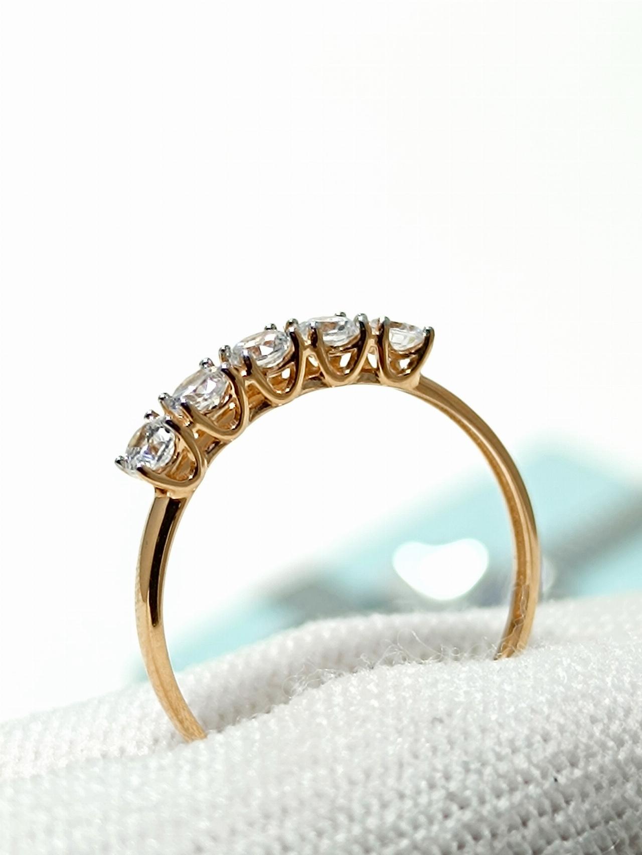 Золотое кольцо женское, вставка фианит