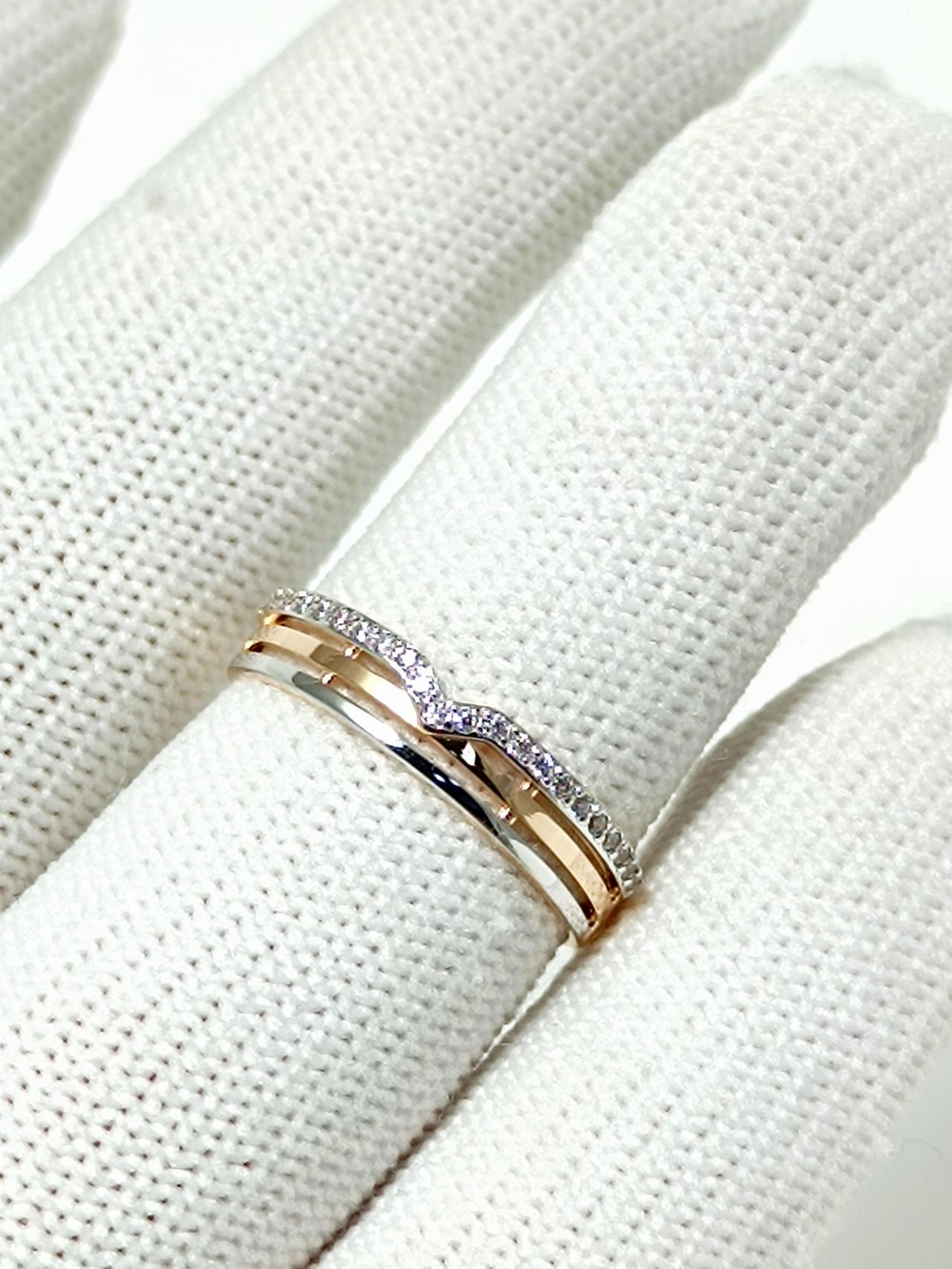 Золотое кольцо женское, вставка фианит