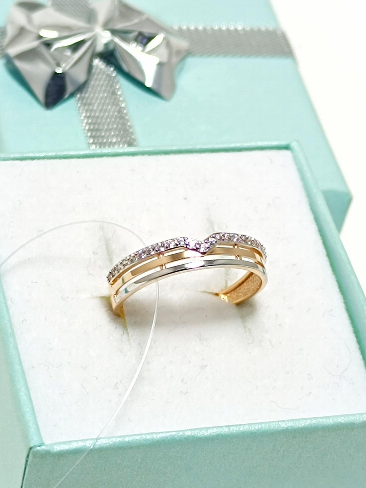 Золотое кольцо женское, вставка фианит