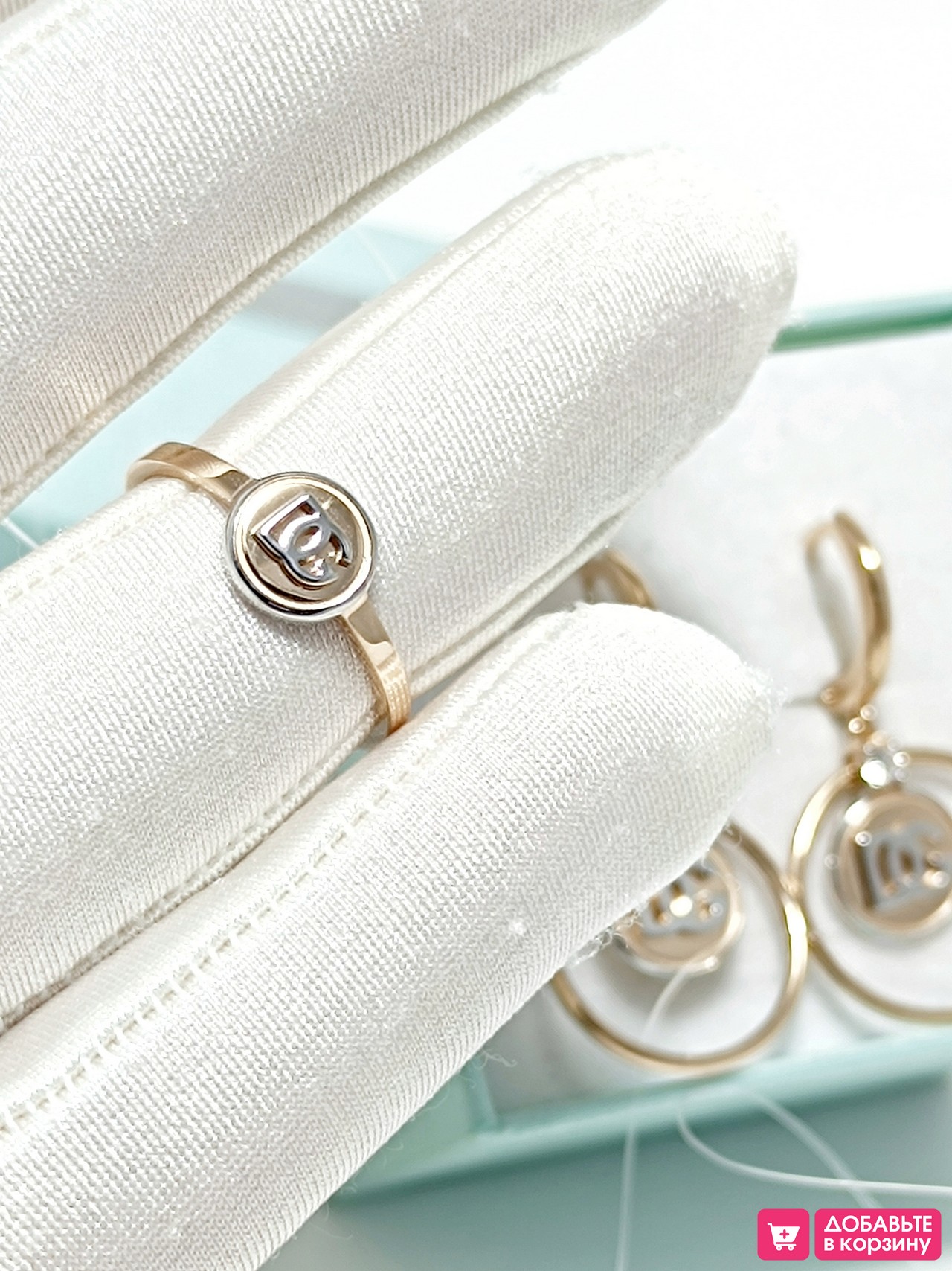 ЗОЛОТОЙ КОМПЛЕКТ: СЕРЬГИ И КОЛЬЦО С ФИАНИТАМИ  5,58грамм