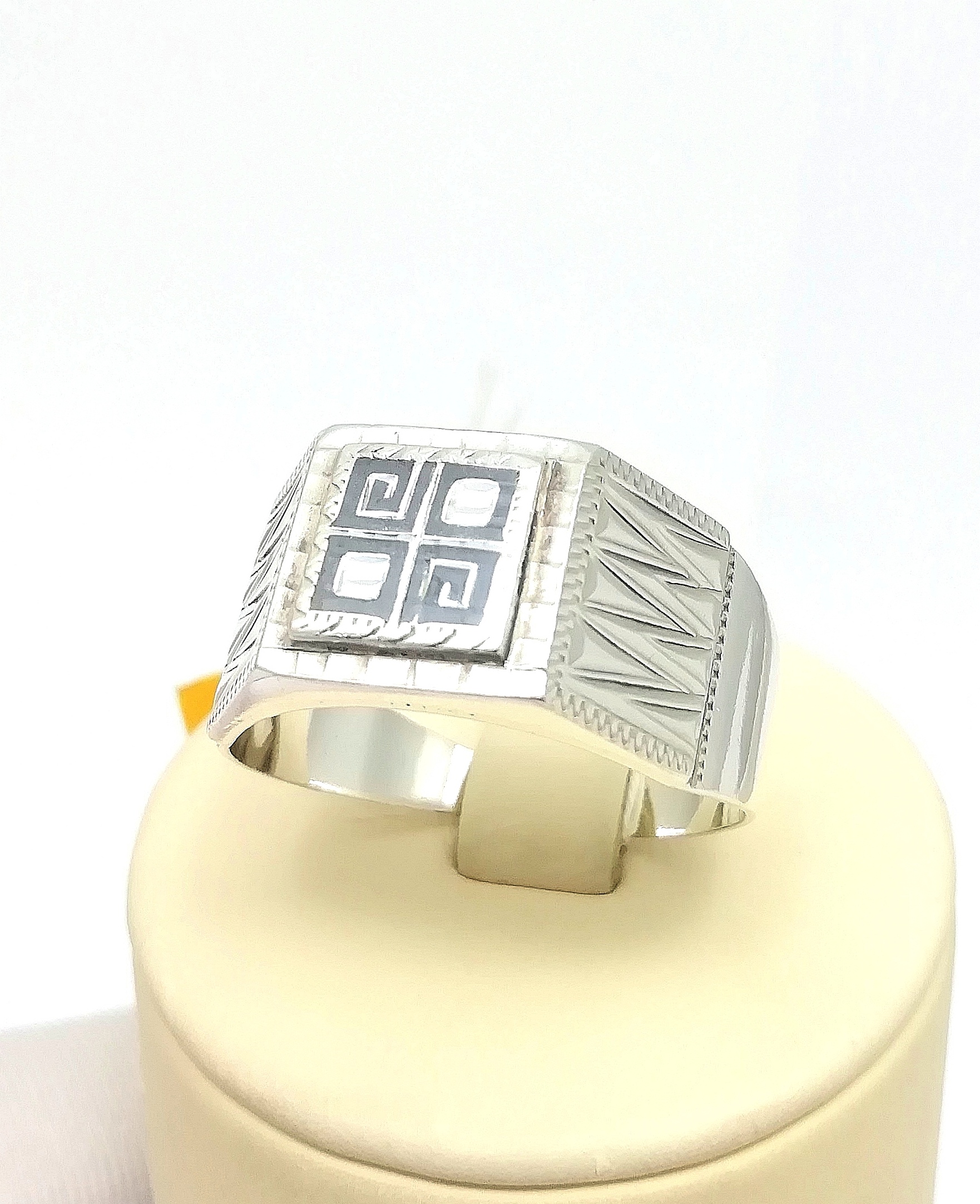 Серебро кольцо дк150621-346 7,00гр