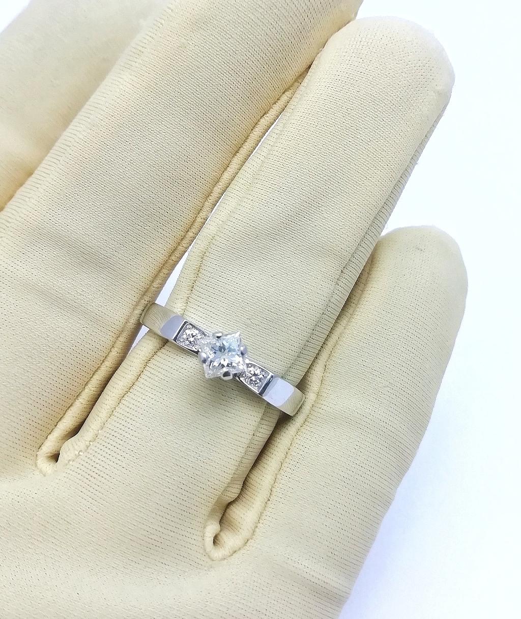 Золотое кольцо, вставка бриллиант