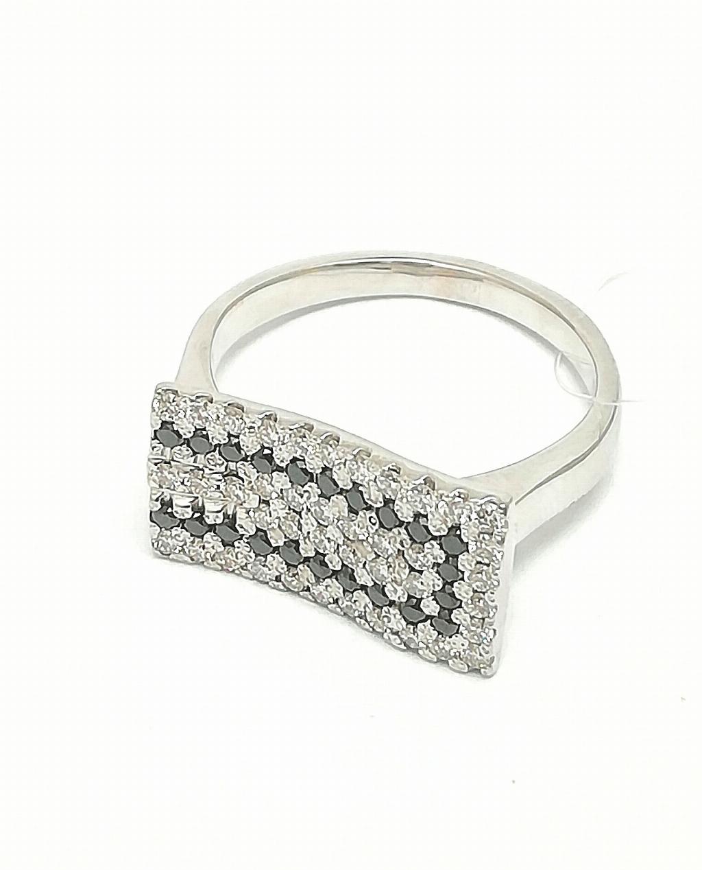 Золотое кольцо крупное, вставка бриллиант