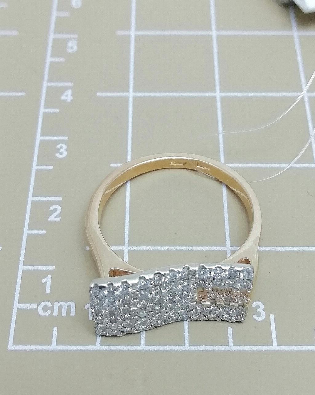 Золотое кольцо крупное, вставка бриллиант