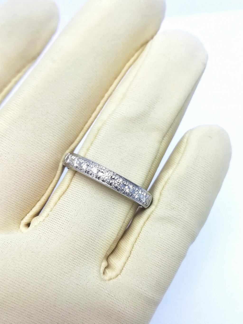 Золотое кольцо дорожка, вставка бриллиант