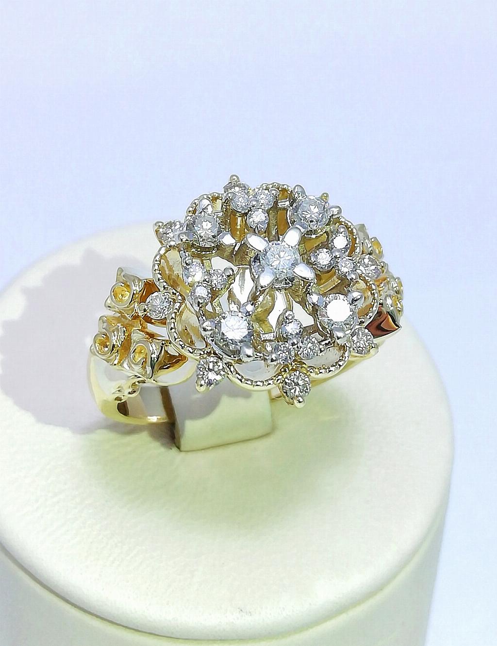 Золотое кольцо, вставка бриллиант