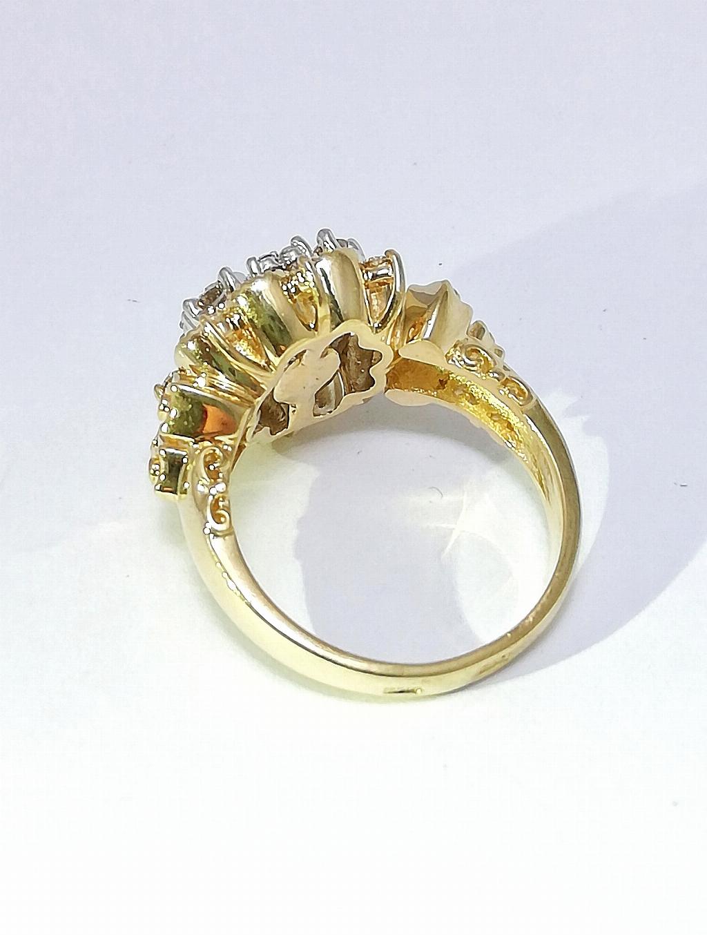 Золотое кольцо, вставка бриллиант