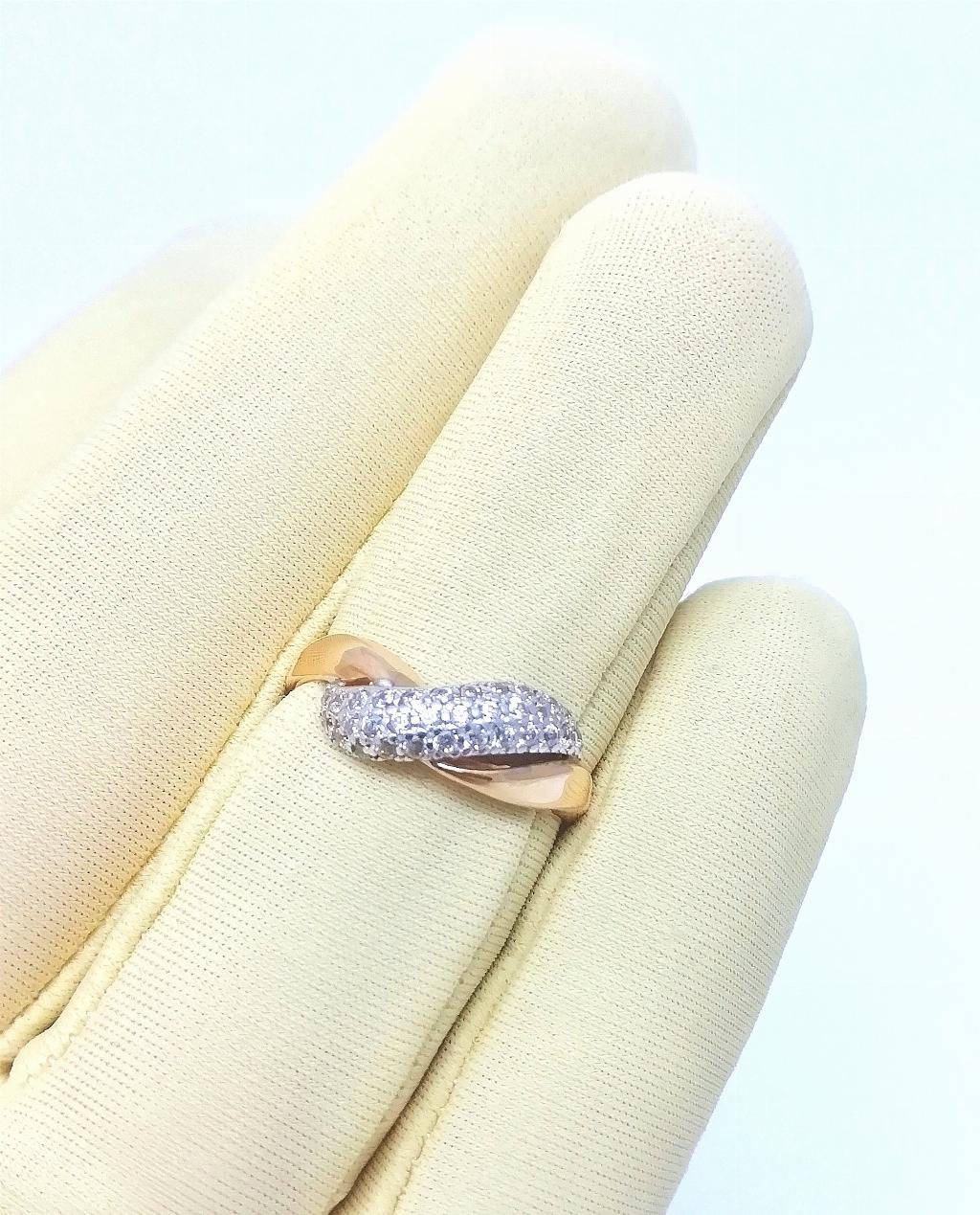 Золотое кольцо женское, вставка фианит