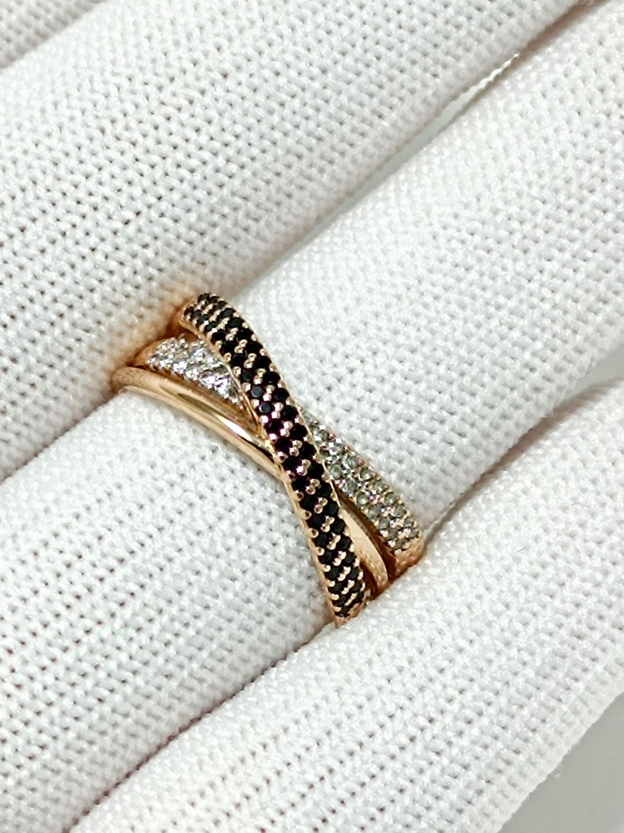 Золотое кольцо женское, вставка фианит