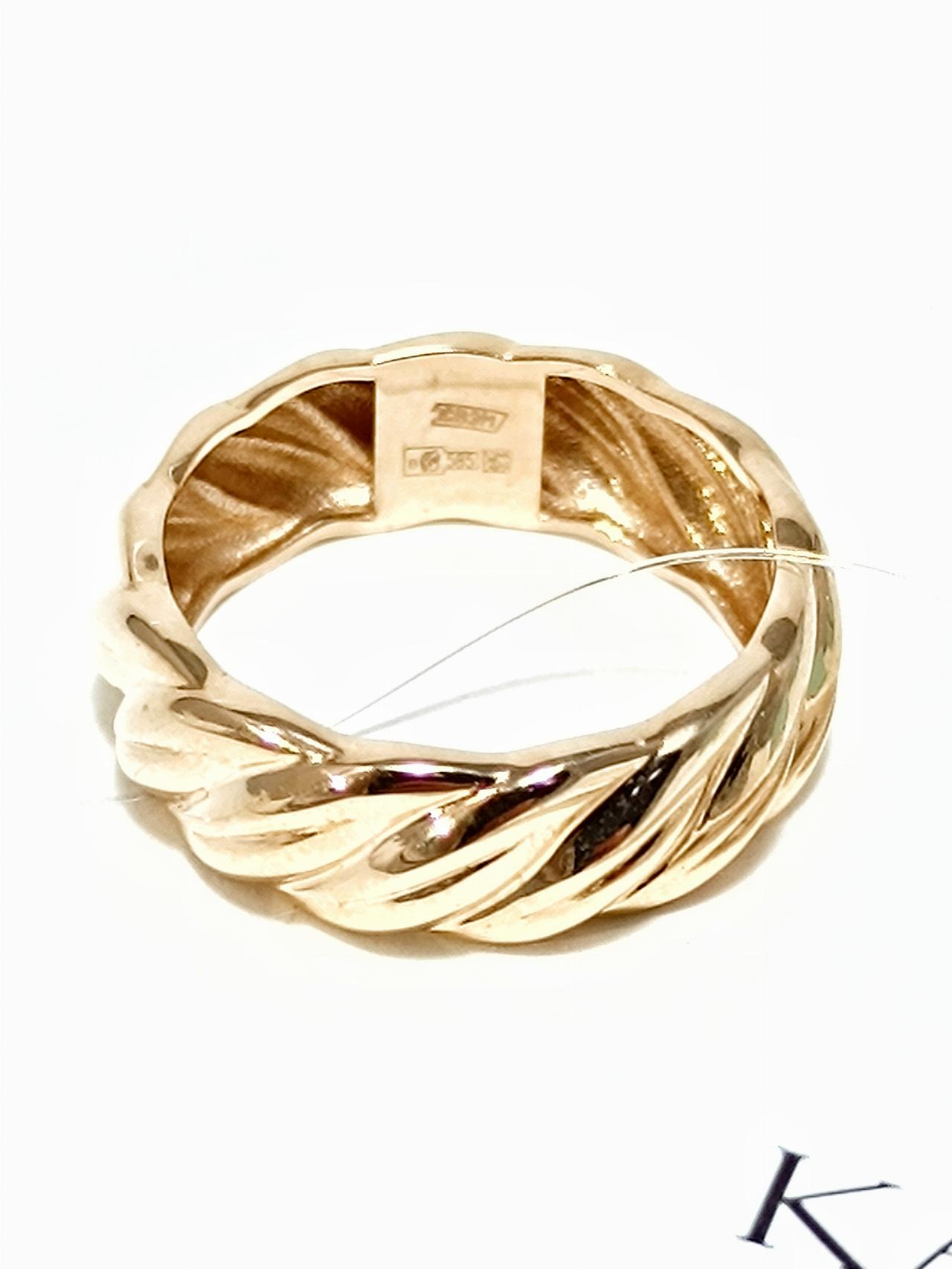 Золотое кольцо женское