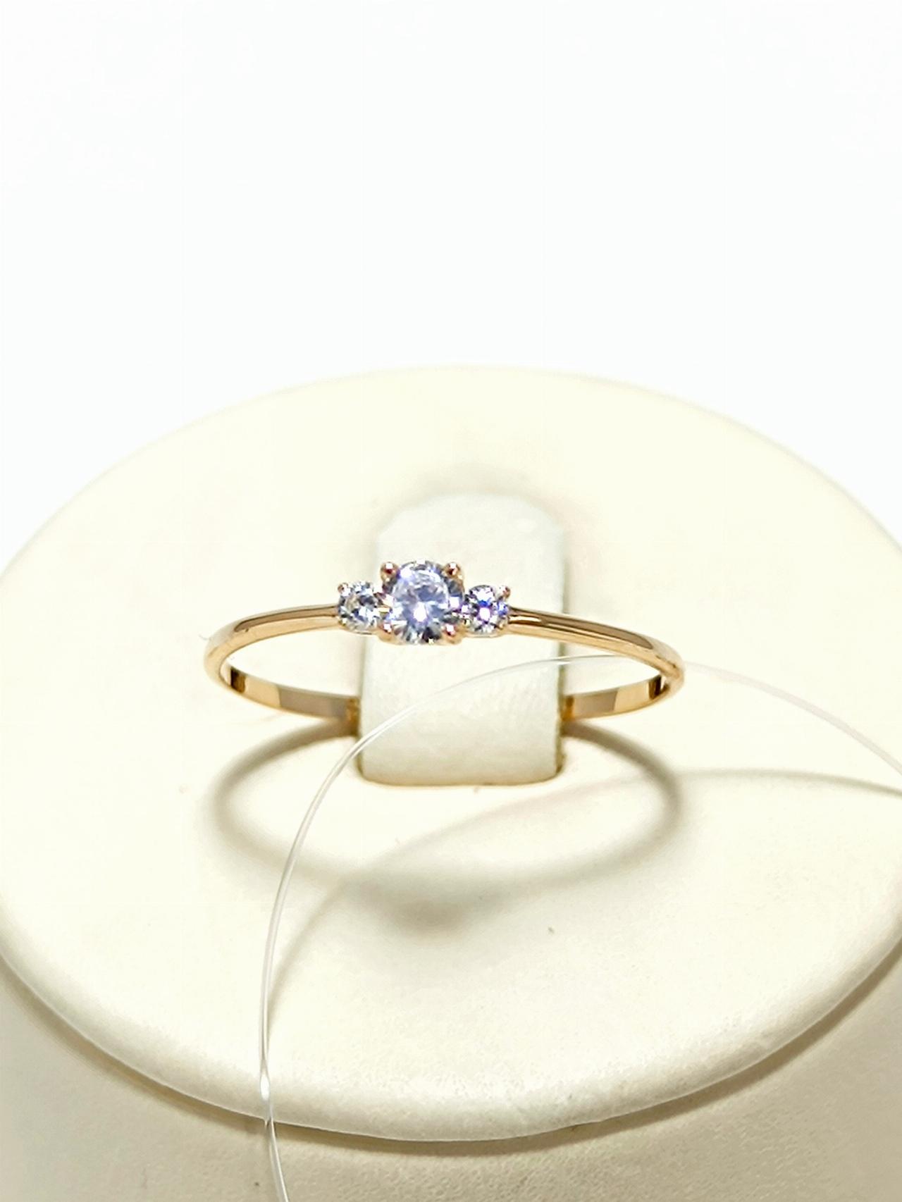 Золотое кольцо женское, вставка фианит