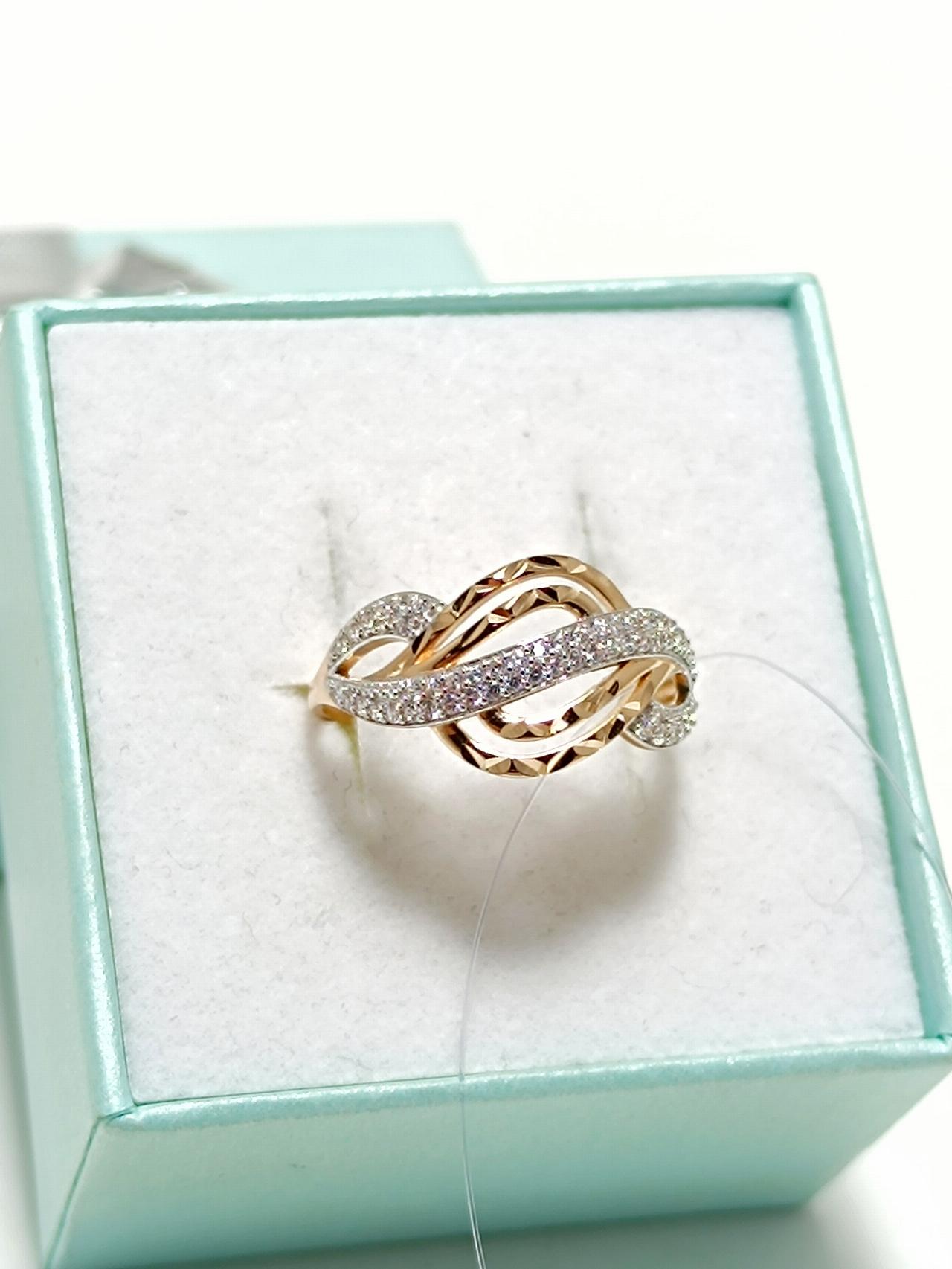 Золотое кольцо женское, вставка фианит