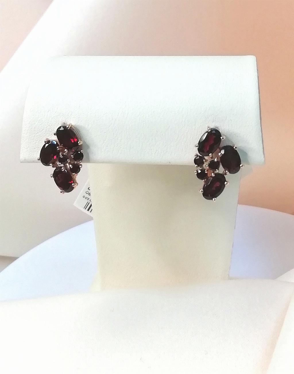 Золотые серьги, вставка гранат