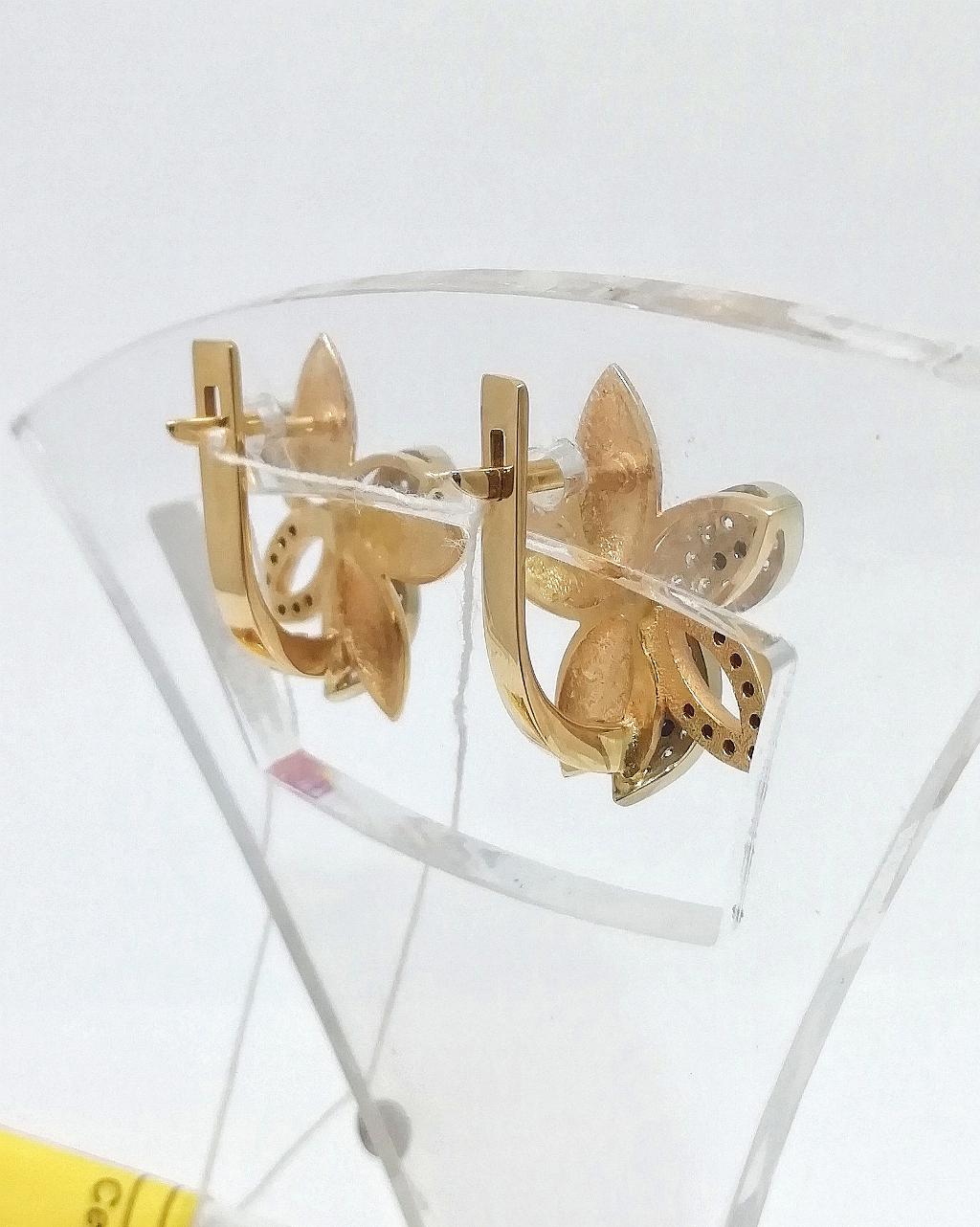 Золотые серьги, вставка бриллиант