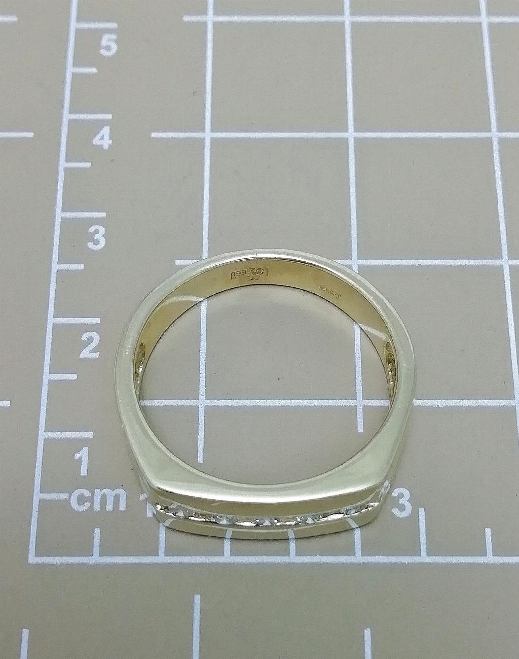 Золотое кольцо, вставка бриллиант