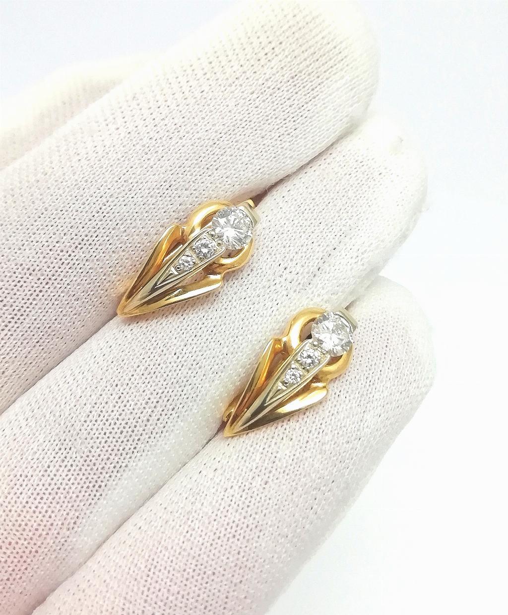 Серьги женские классические, вставка бриллиант