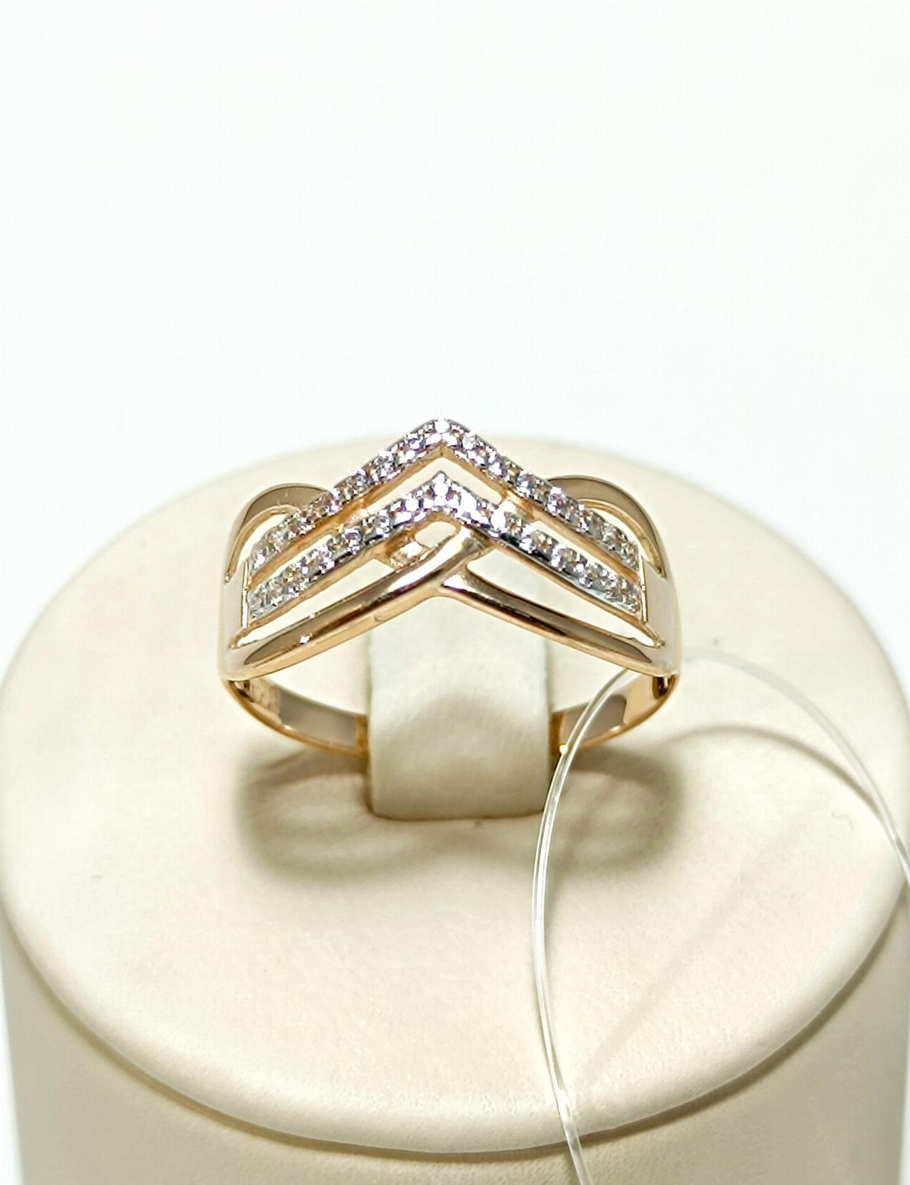 Золотое кольцо женское, вставка фианит