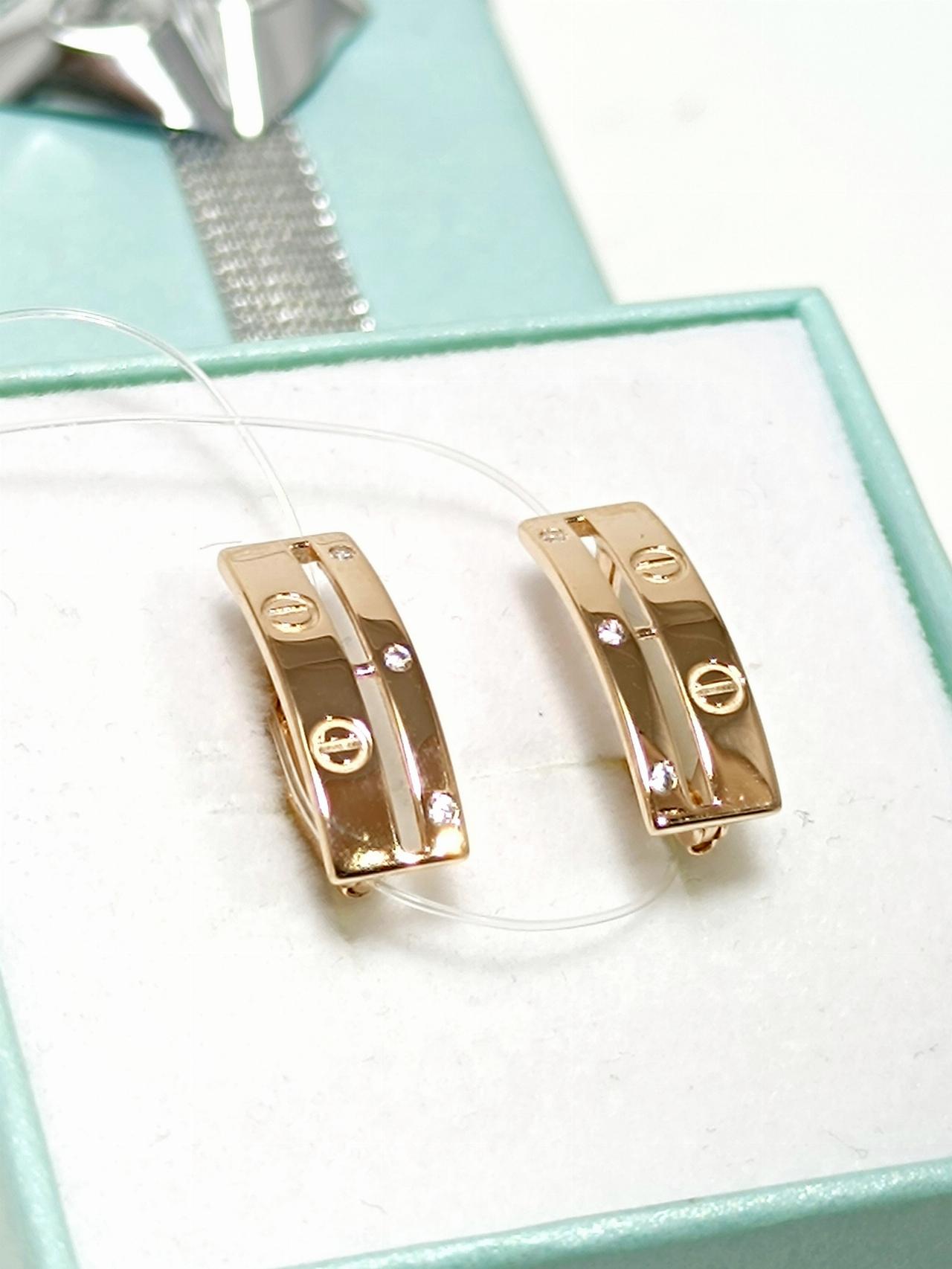 Золотые серьги женские