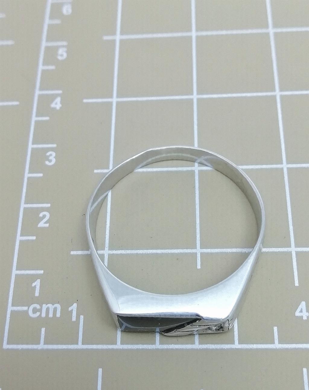 Серебро кольцо дк110523-260 3,30г