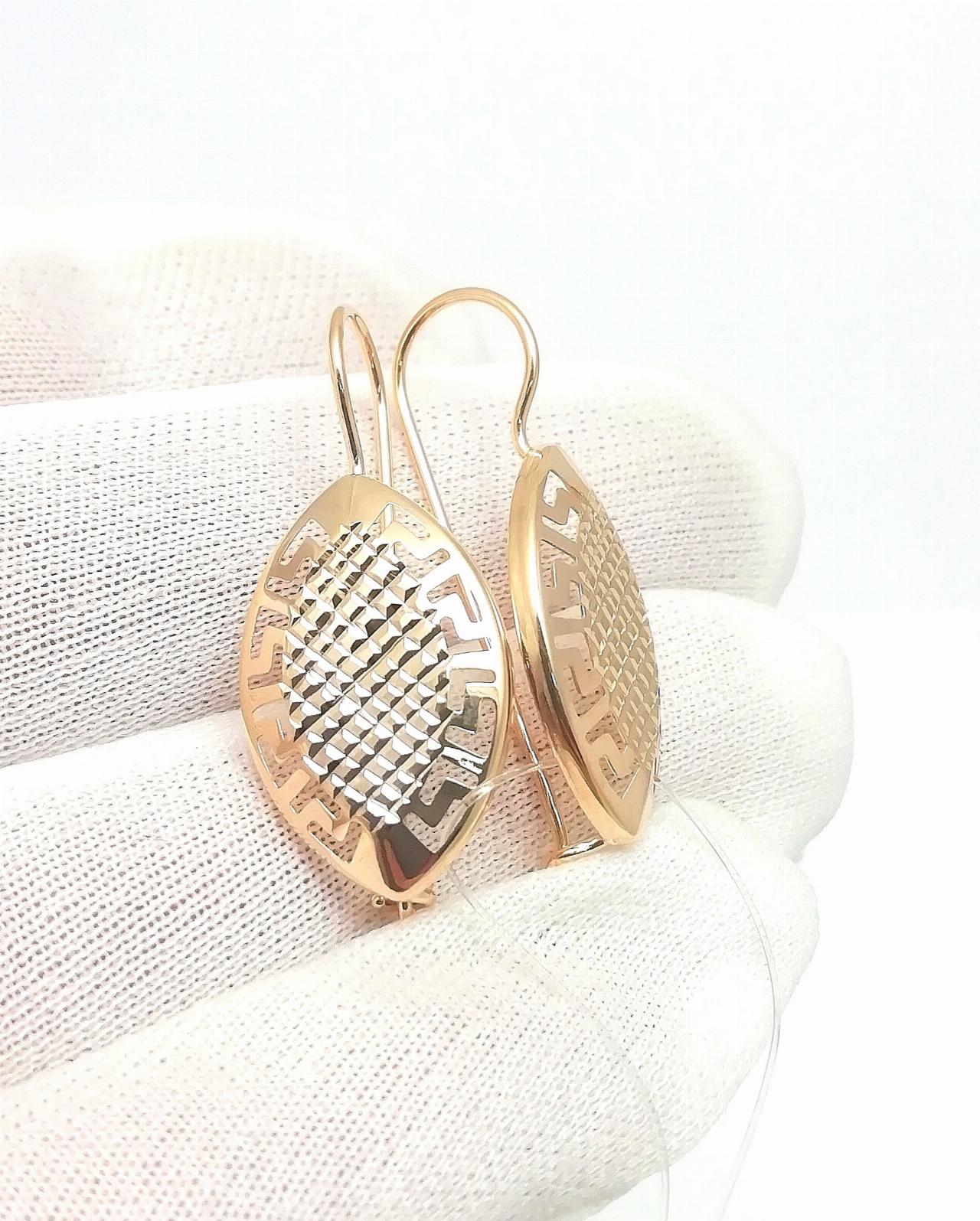 Золотые серьги женские