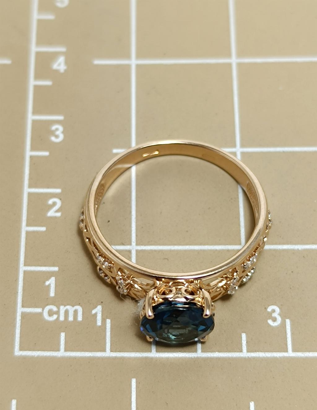 Золотое кольцо женское, вставка фианит