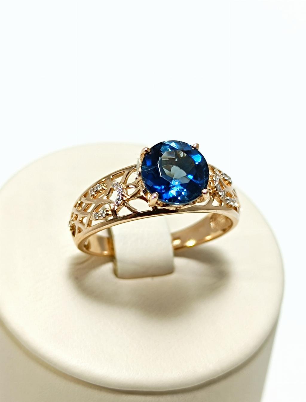 Золотое кольцо женское, вставка фианит