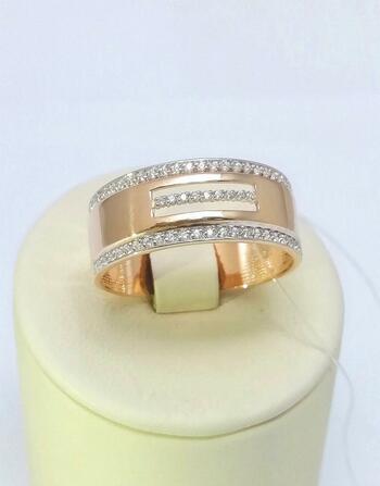 Золотое кольцо крупное, вставка фианит