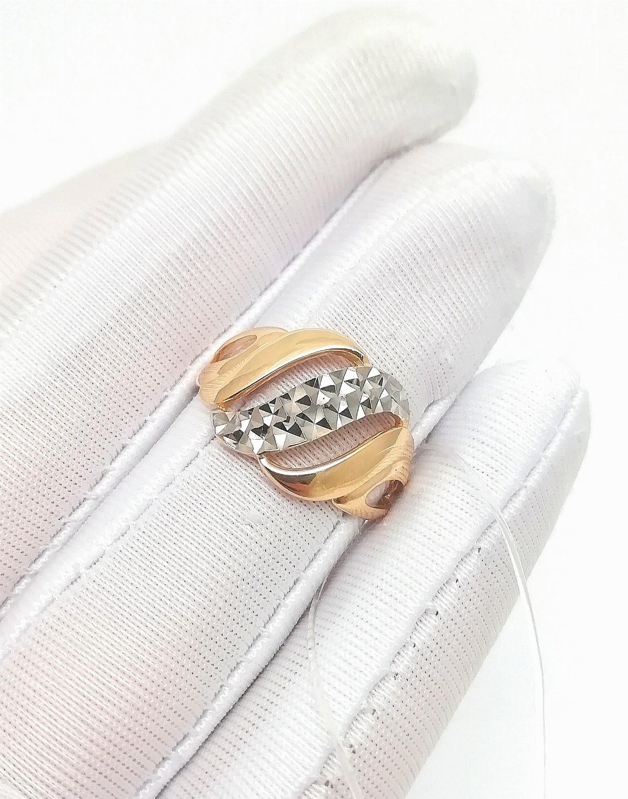 Золотое кольцо женское