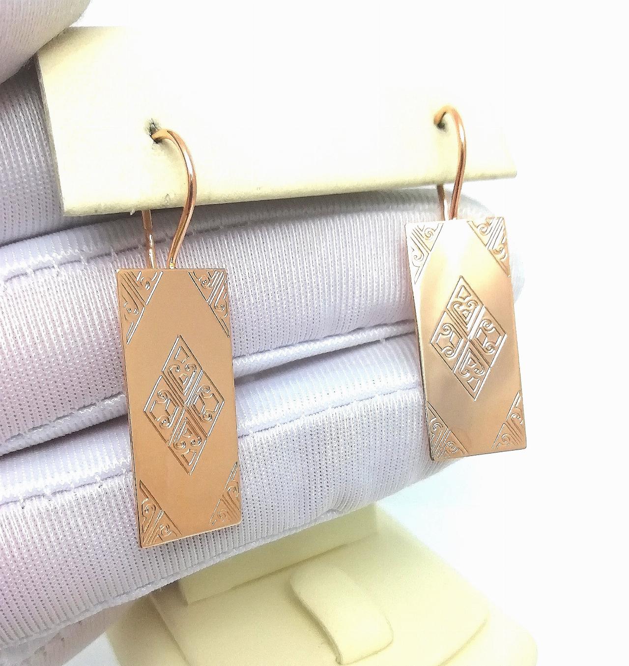 Золотые серьги пластины