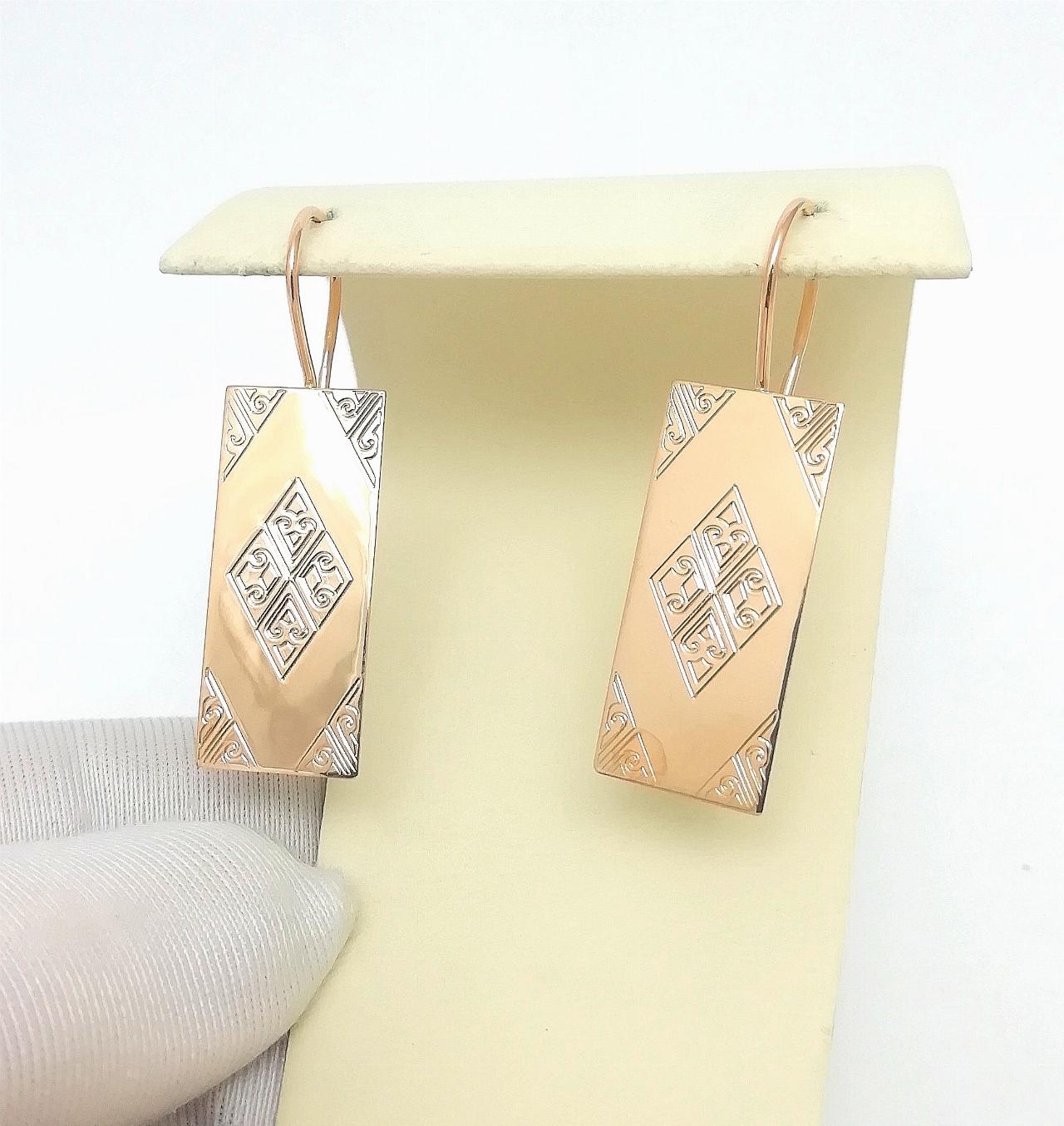 Золотые серьги пластины