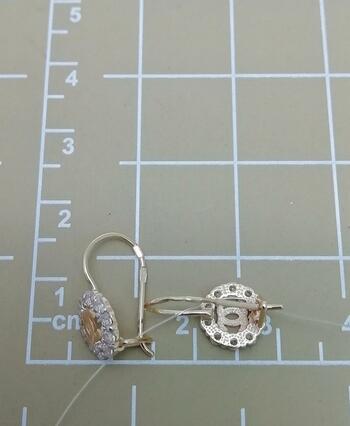 Золотые серьги шанель, вставка фианит