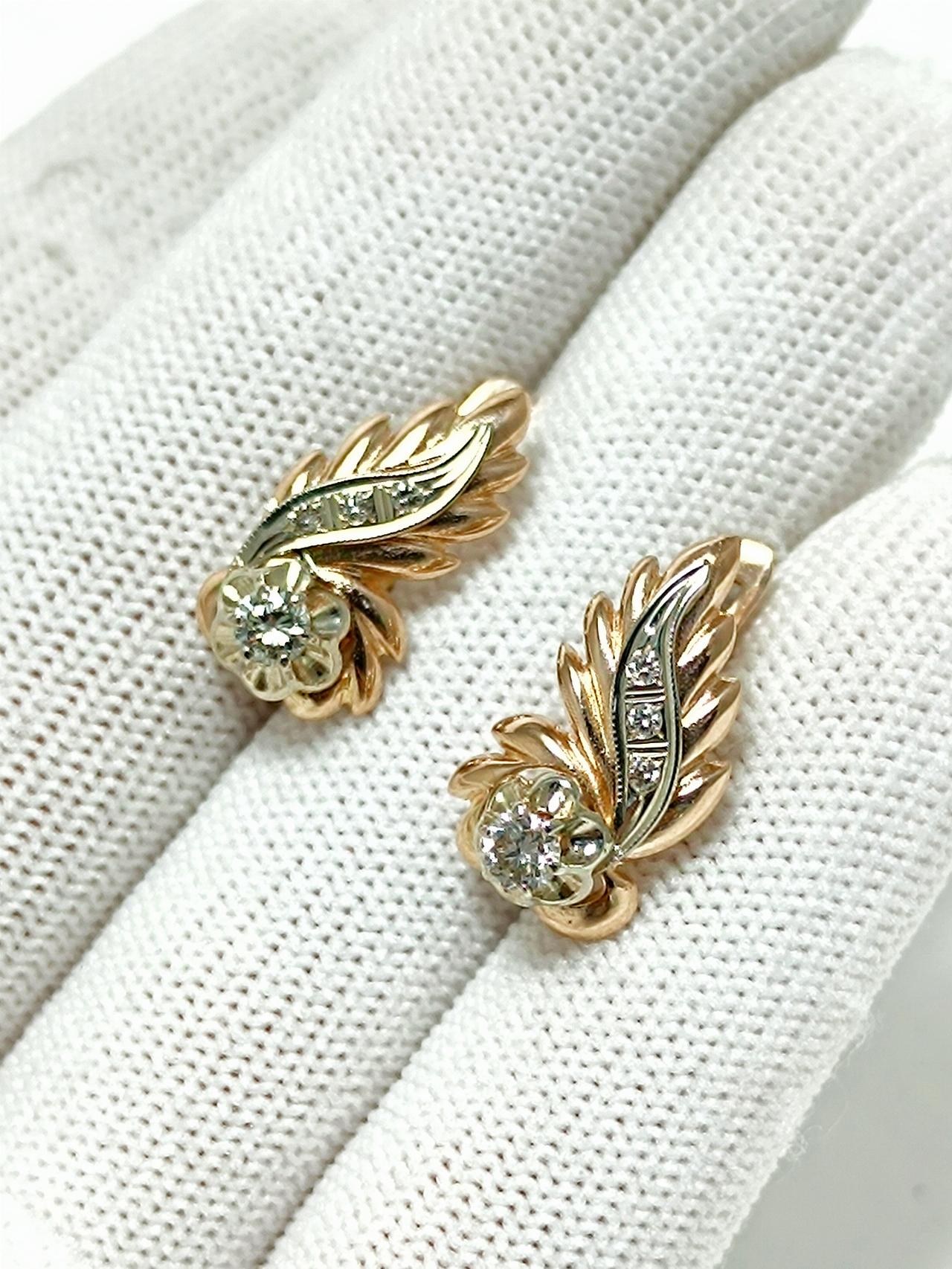 Золотые серьги, вставка бриллиант