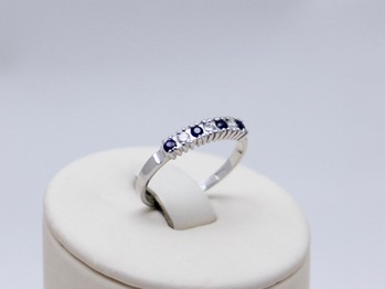 Золотое кольцо дорожка, вставка бриллиант