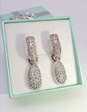 Золотые серьги, вставка бриллиант