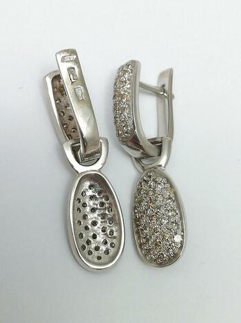 Золотые серьги, вставка бриллиант