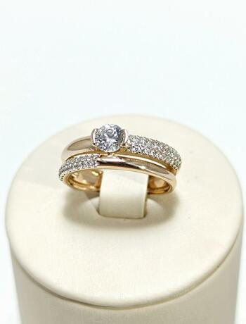 Золотое кольцо женское, вставка фианит