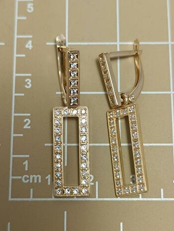 Золотые серьги женские, вставка фианит