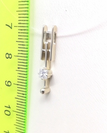 Золотая подвеска, вставка бриллиант