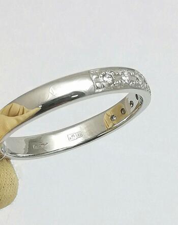 Золотое кольцо дорожка, вставка бриллиант