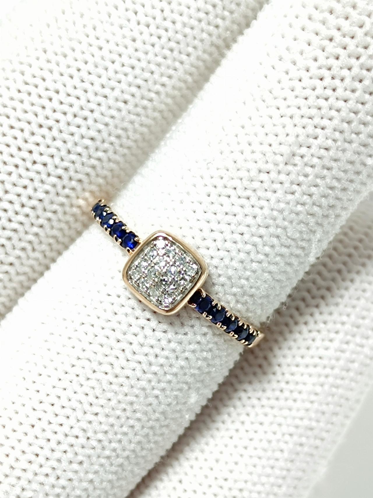 Золотое кольцо женское, вставка бриллиант