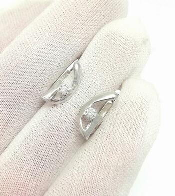 Серьги женские классические, вставка бриллиант