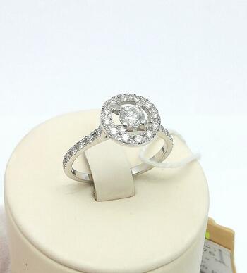 Золотое кольцо, вставка бриллиант