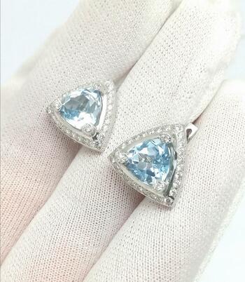 Серьги женские классические, вставка бриллиант